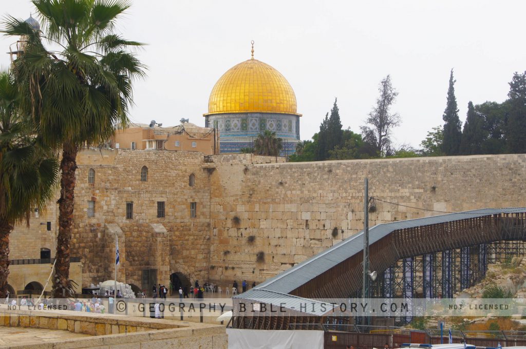 Dome and Western Wall Color Photo (72 DPI) 1Year License Bible